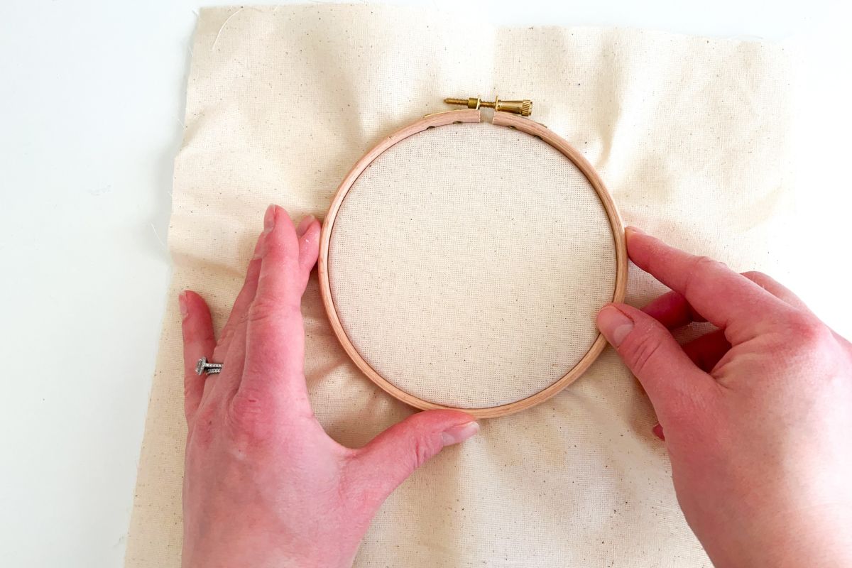 ensuring fabric is tight in embroidery hoop